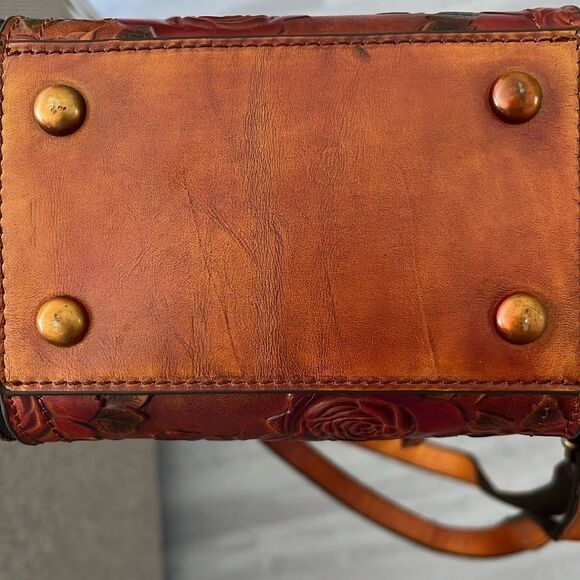 Vintage Hand-tooled Small Leather Bag Roses Crossbody Strap & Handle USA Made - Picture 7 of 11
